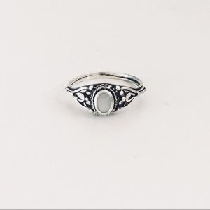 REGAL ROSE STERLING SILVER / MOTHER OF PEARL RING
